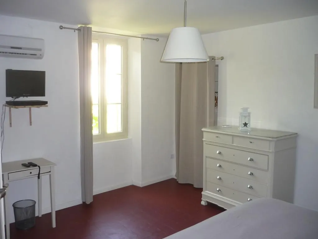 B&B Lily Et Paul Bedoin Bed & Breakfast
